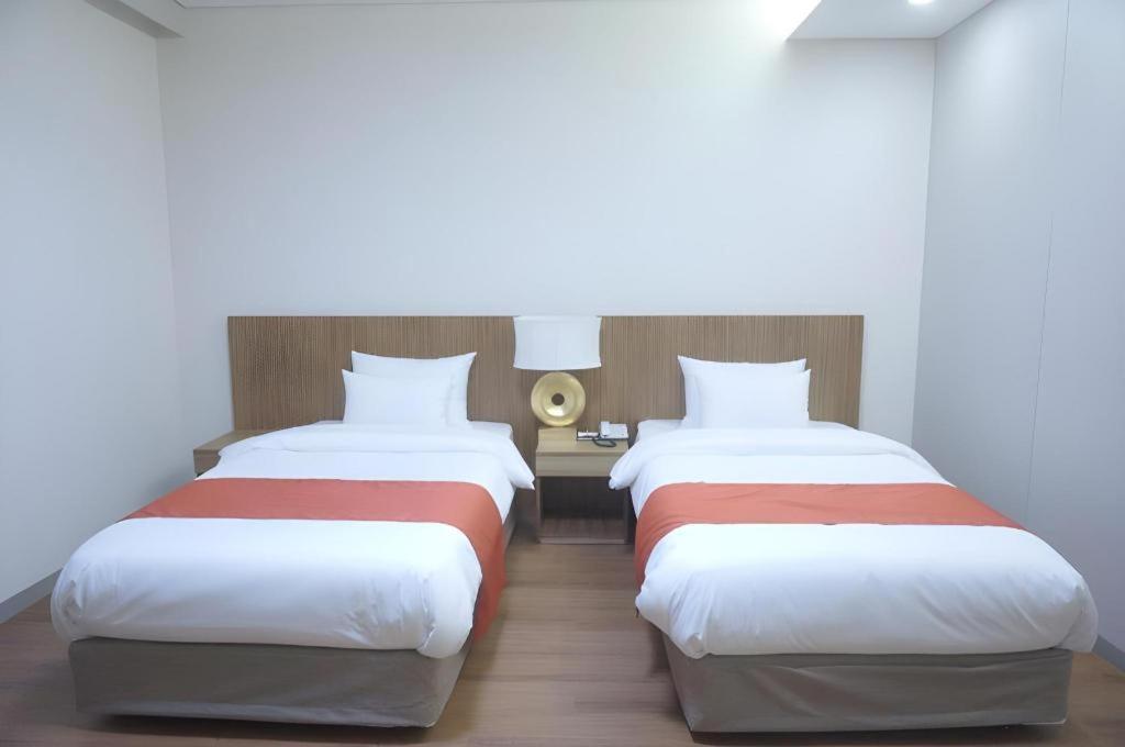 Korea Tourist Hotel Сувон Екстериор снимка